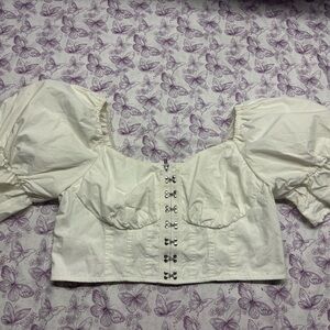 🍄Missguided + White Puff-Sleeve Corset Crop Top with Front Hook Closures